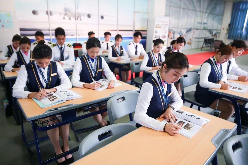 广州白云工商技师学院就业率怎么样（白云学院就业率达到了98%）插图